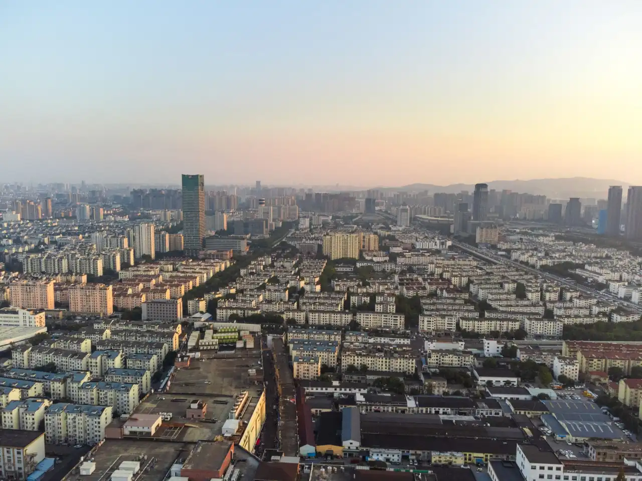 工业现场长距离通信难题如何解决：信号中继器与集线器选型指南