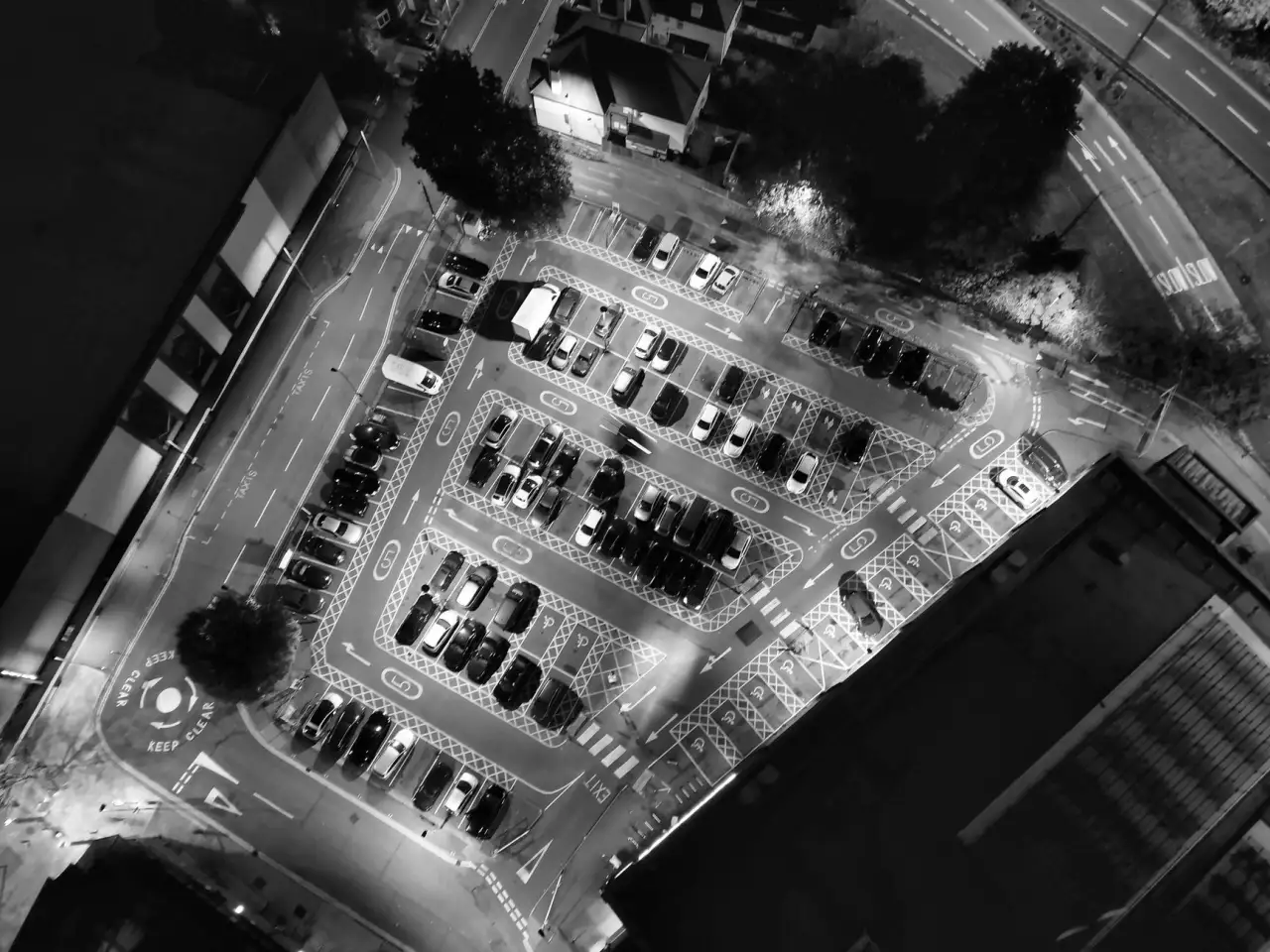 工业现场长距离通信难题：信号中继器与集线器的选型搭配方案