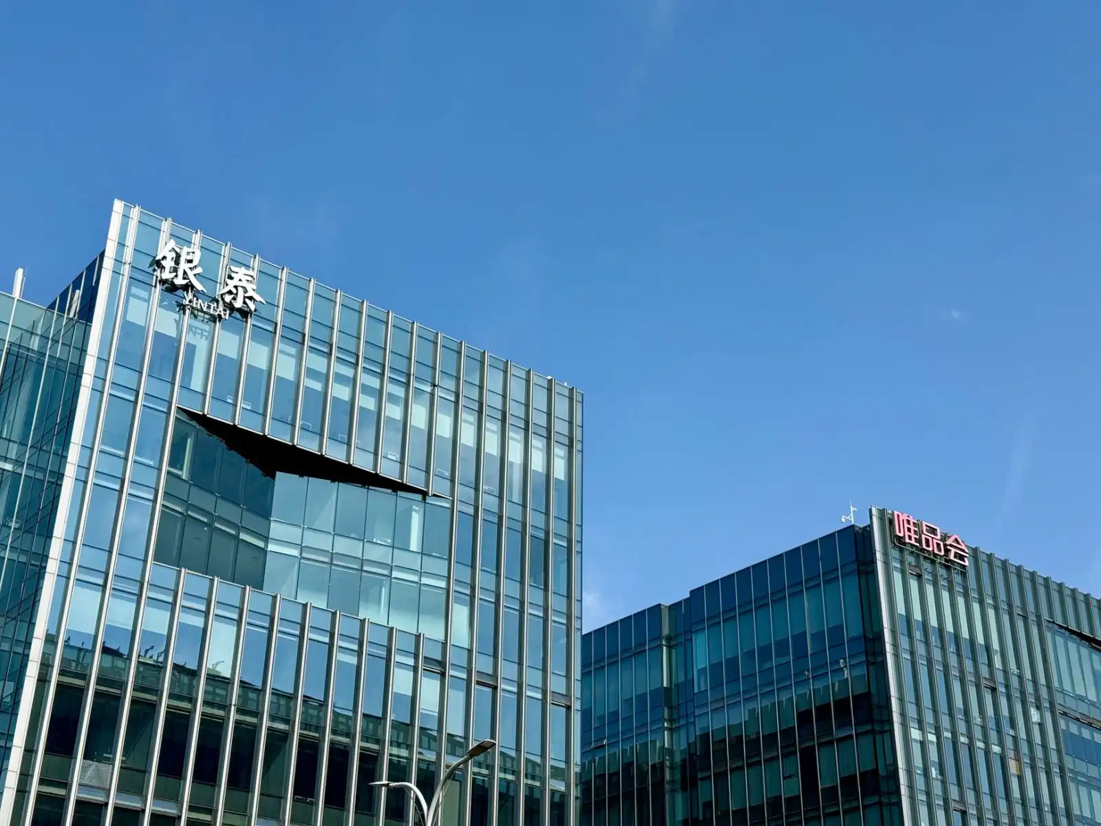 工业现场长距离通信难题：信号中继器与集线器搭配应用方案