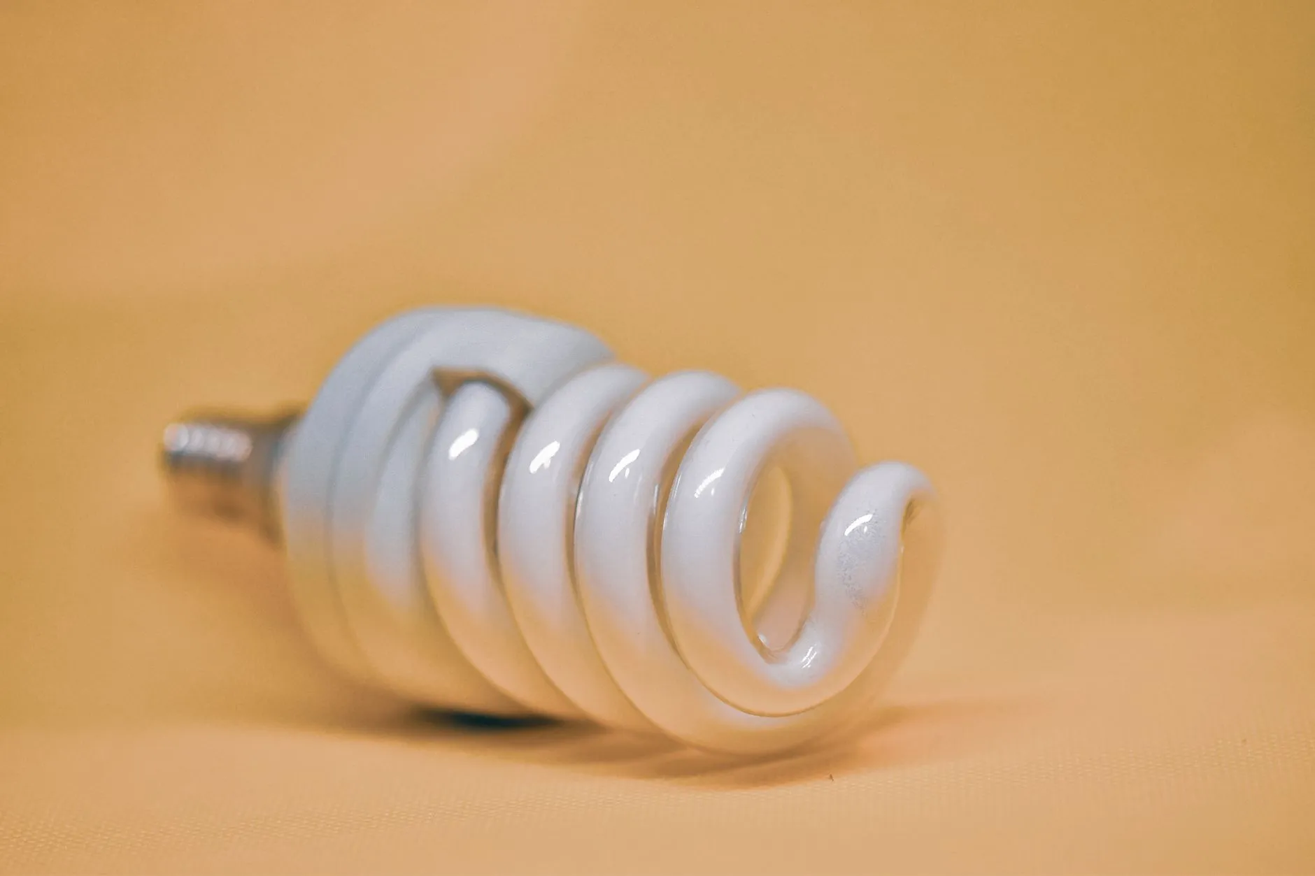 工业现场长距离通信难点解析：信号中继器与集线器的选型搭配方案