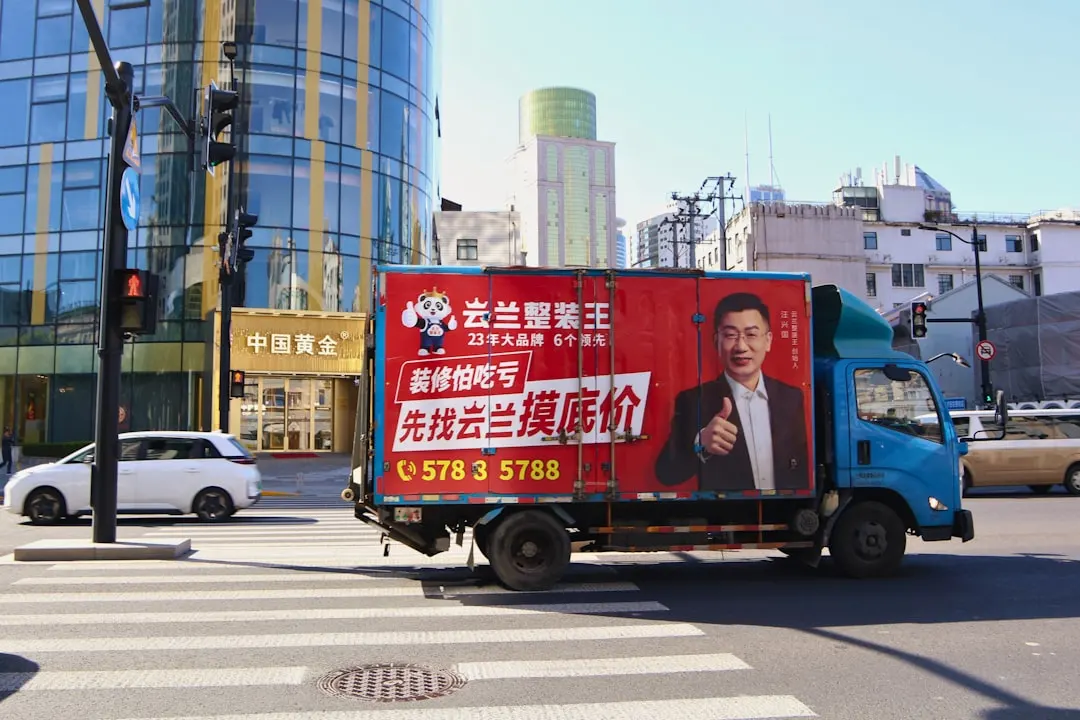 工业现场信号中继器选型要点与串口通信距离优化方案