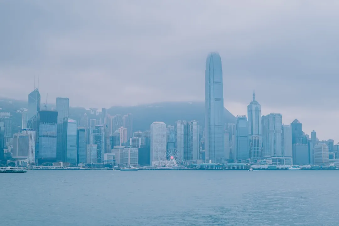 工业现场长距离通信难题：信号中继器选型与隔离功能解析
