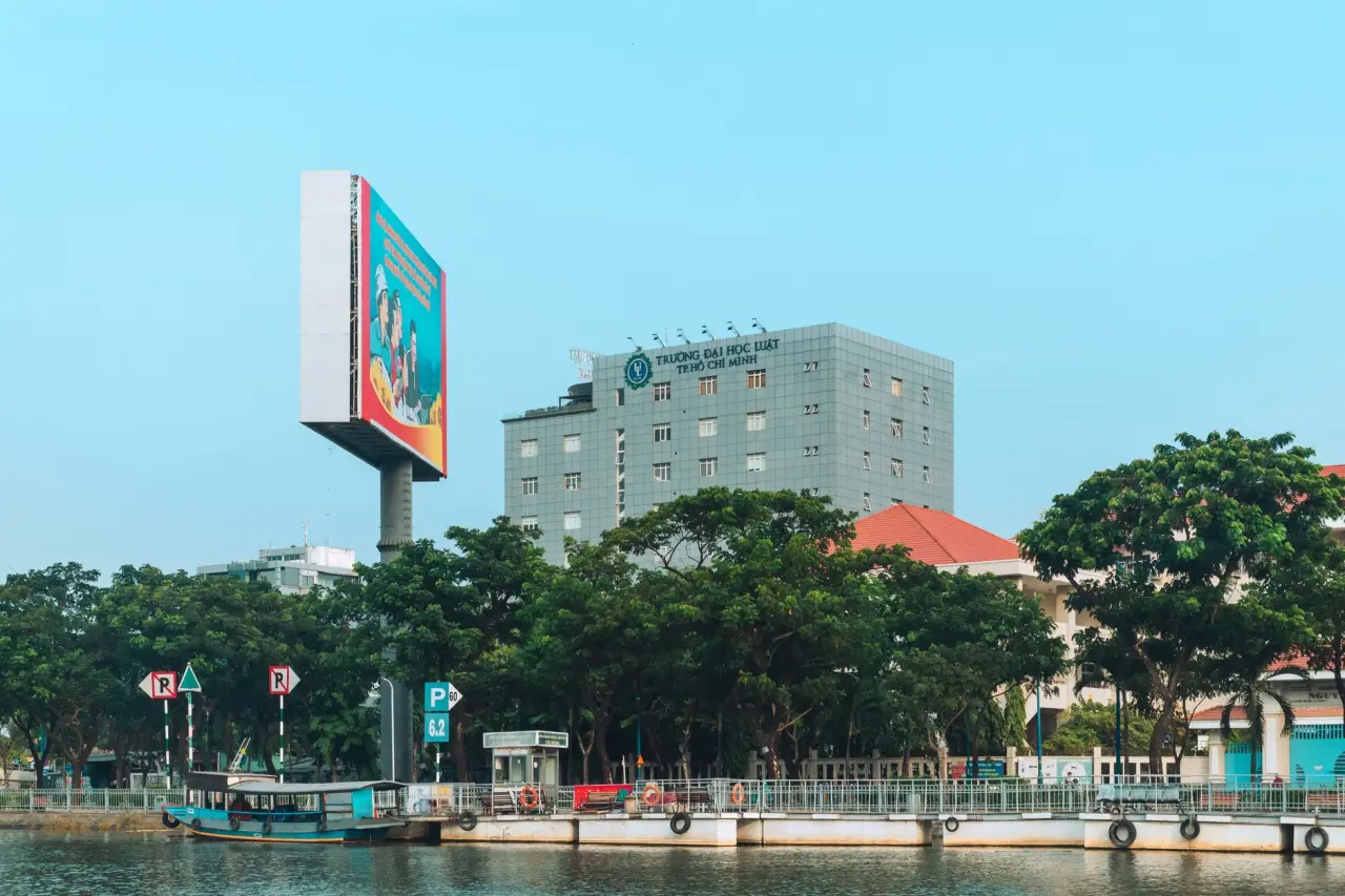 工业现场长距离通信难题：信号中继器与集线器选型要点解析