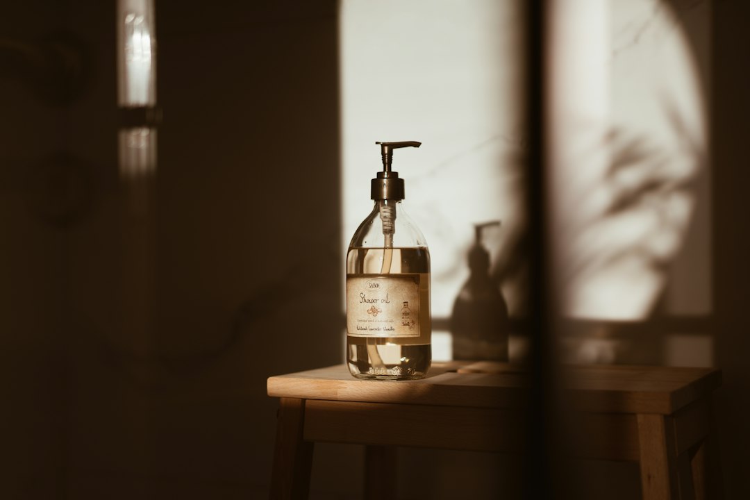 工业现场长距离通信难题：信号中继器与分线器协同应用方案解析